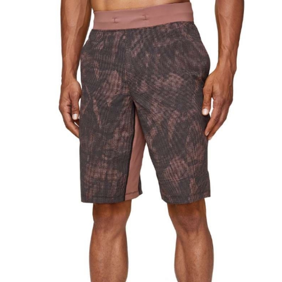 Lululemon 2019 T.H.E short 11" linerless - Picture 2 of 8